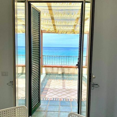 Waikiki Beach Apartments Santa Maria di Castellabate Exterior photo