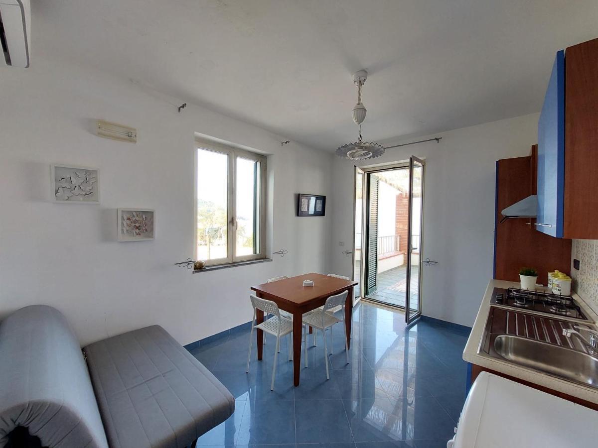 Waikiki Beach Apartments Santa Maria di Castellabate Exterior photo